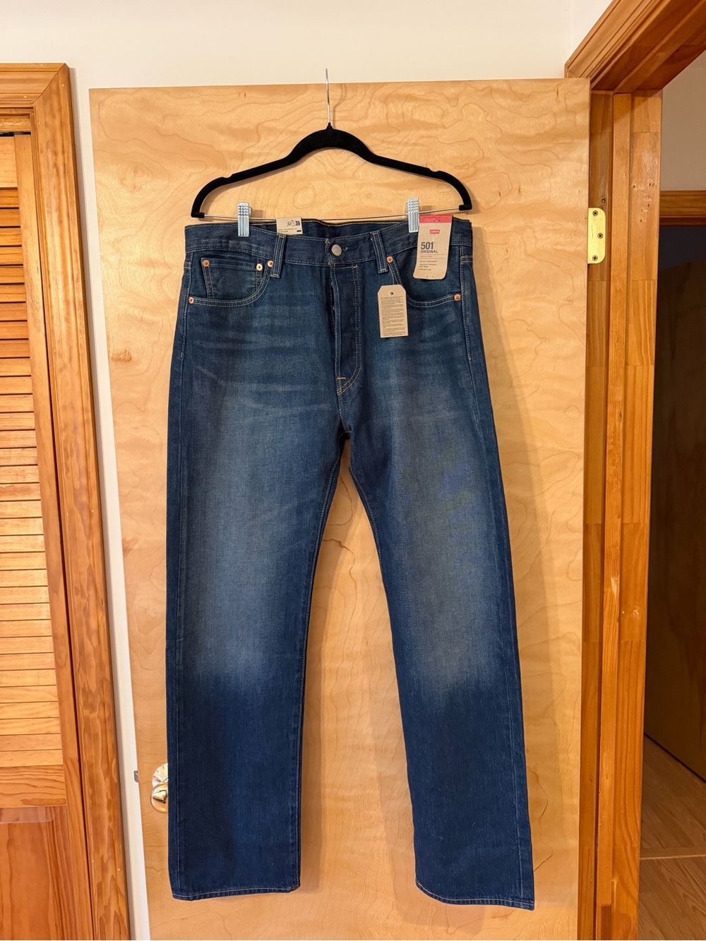 Levi's Straight Leg Men's Jeans in Dark Blue Wash